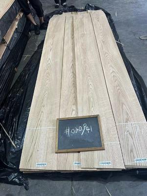 صفائح قشرة خشب البلوط غير المكتملة ملمس ناعم لمشاريع أثاث البلوط المخصصة